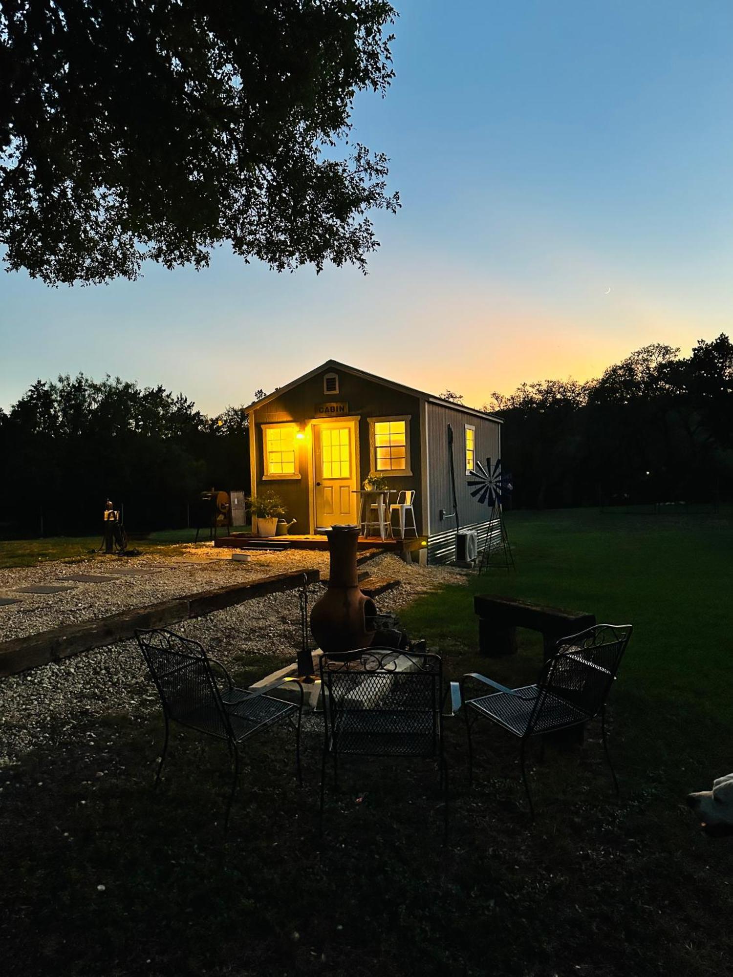 Tiny House - Our Little Piece Of Paradise Lakehills Exterior photo
