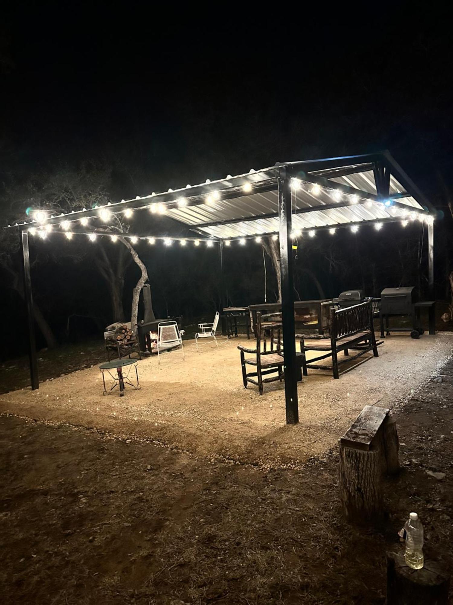 Tiny House - Our Little Piece Of Paradise Lakehills Exterior photo