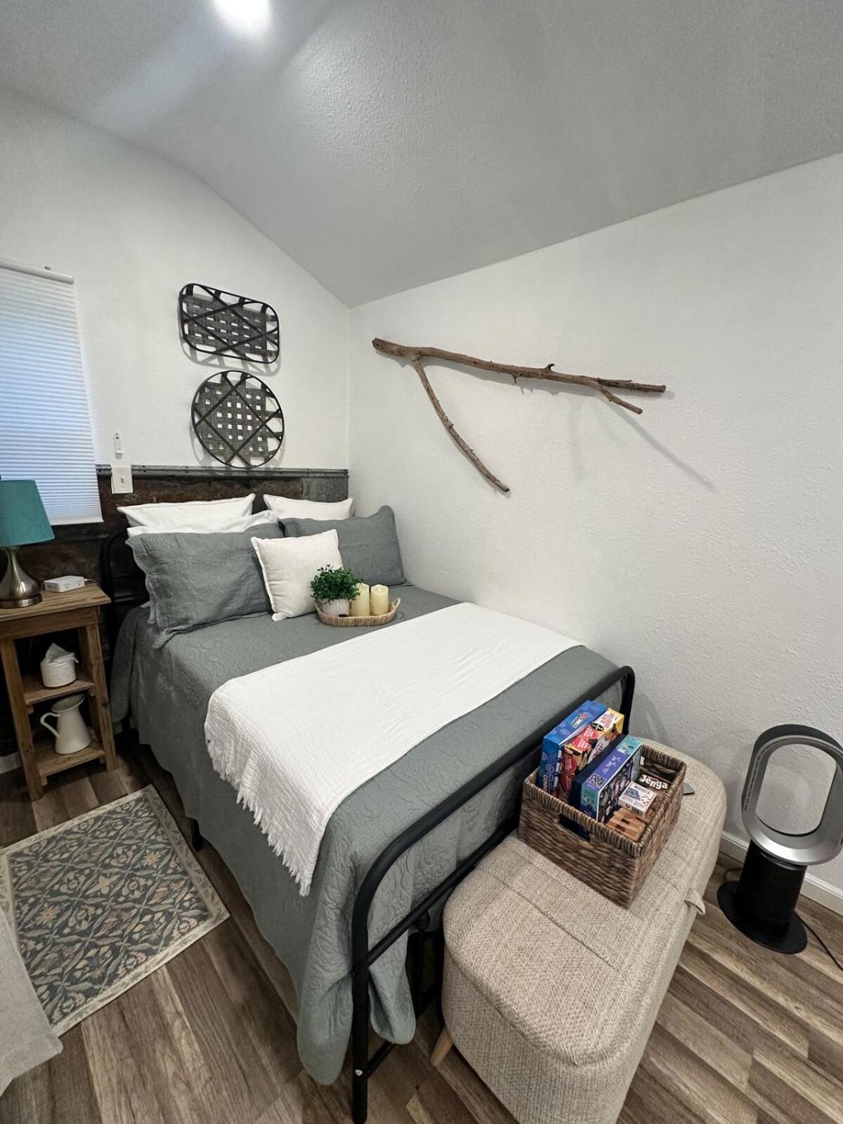 Tiny House - Our Little Piece Of Paradise Lakehills Exterior photo